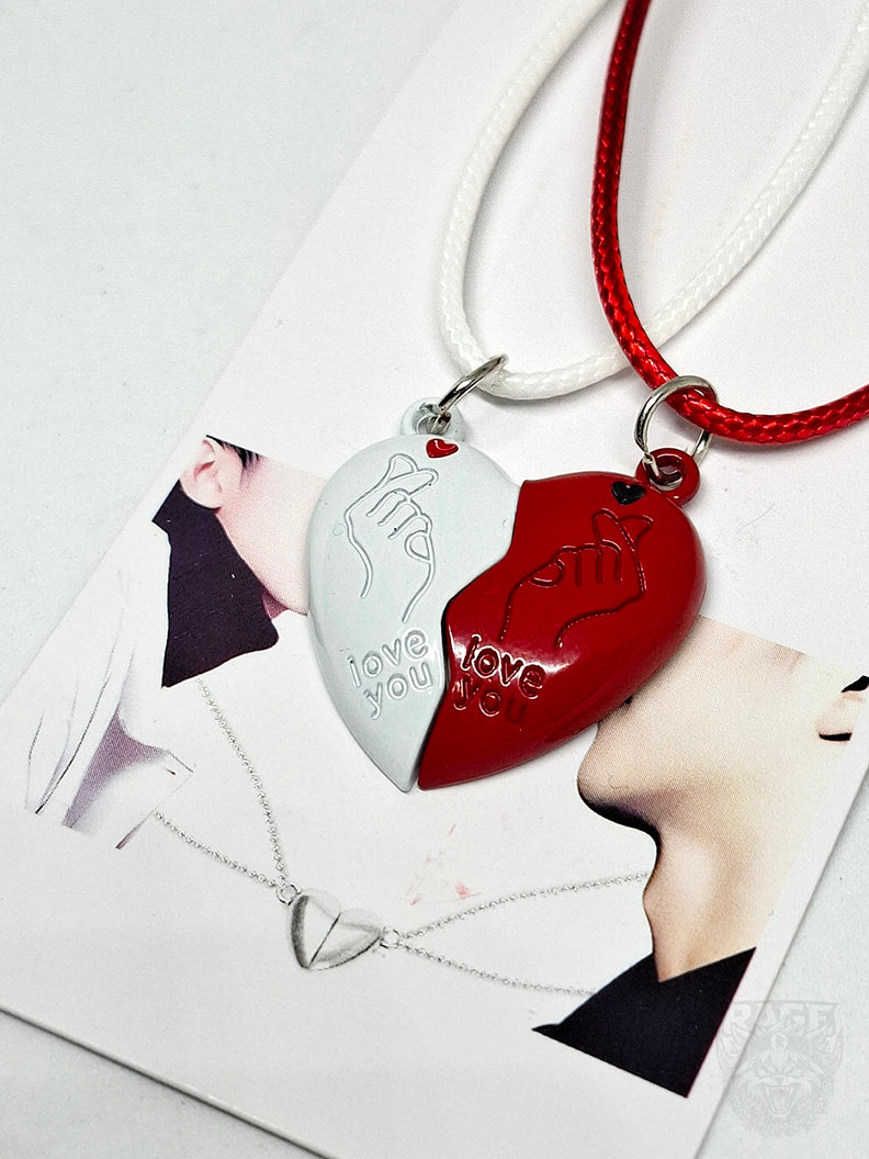 2x Collares de Corazón Rojo y Blanco con imanes - Para parejas o BFF