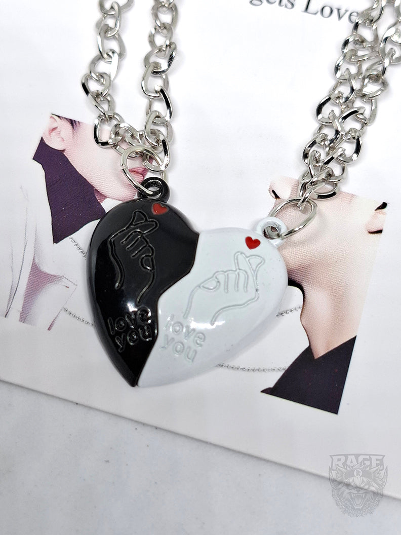 2x Pulseras de Corazón Blanco y Negro con imanes Coreano - Para parejas o BFF