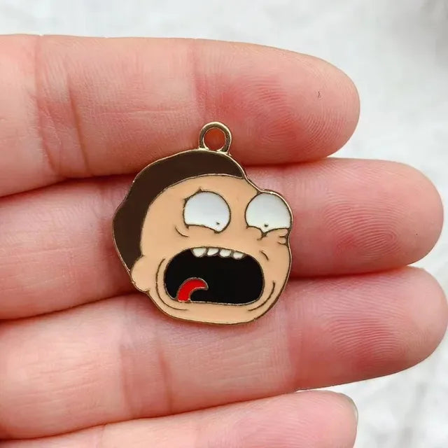 1x Dije de caras de personajes de Rick y Morty