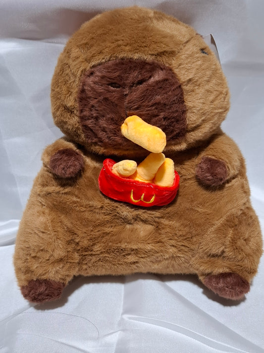 Mochila de peluche de Capibara comiendo una papa Wcdonalds