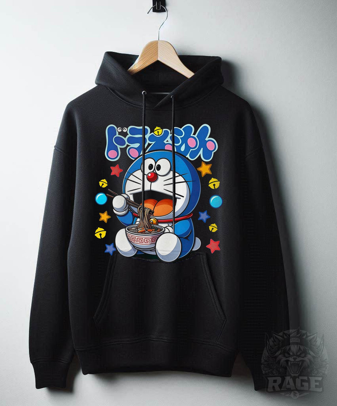 Hoodie negro Coraemon comiendo ramen - el gato cósmico