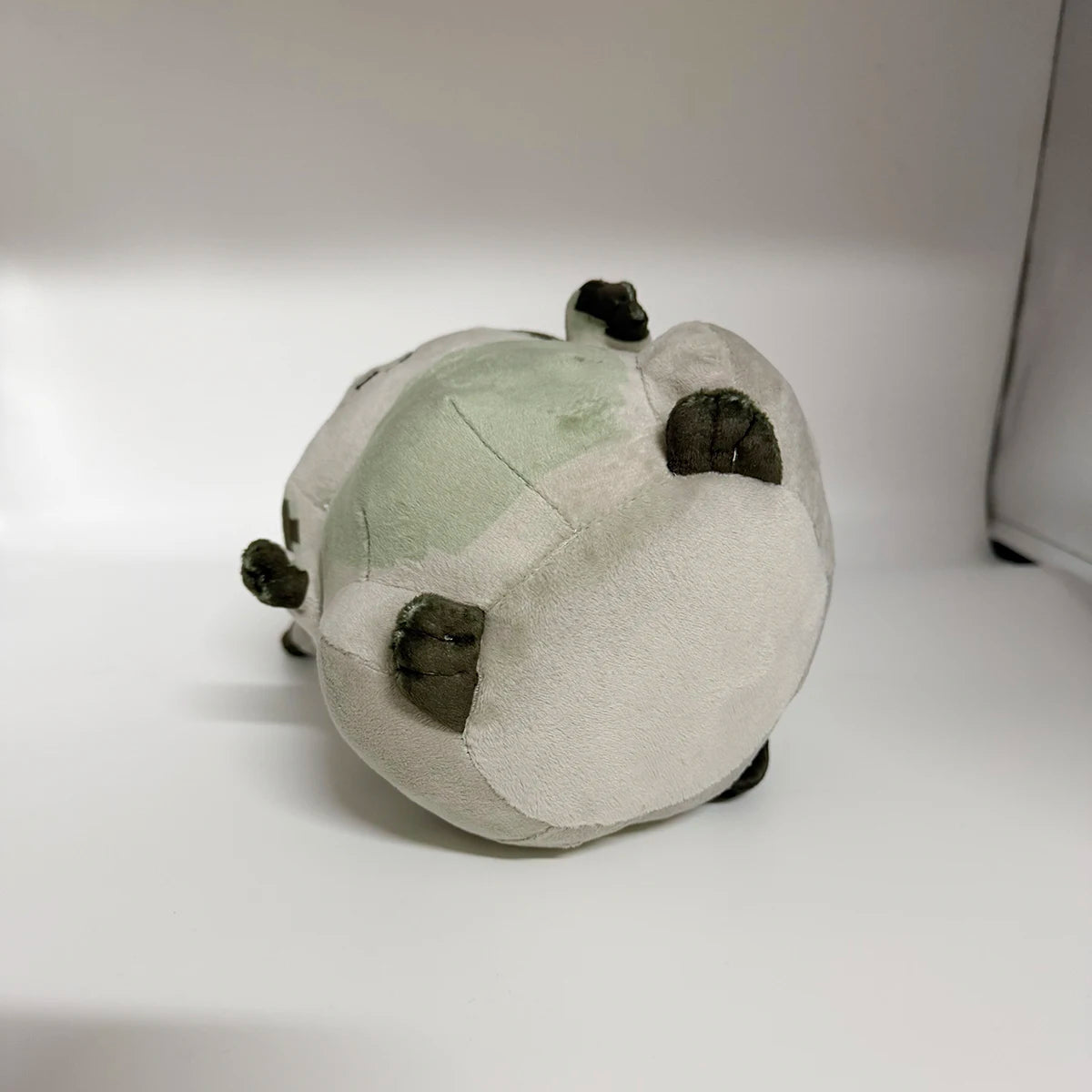 Peluche de Pikachu Pixel Game Boy Classic Pokemon 30 aniversario