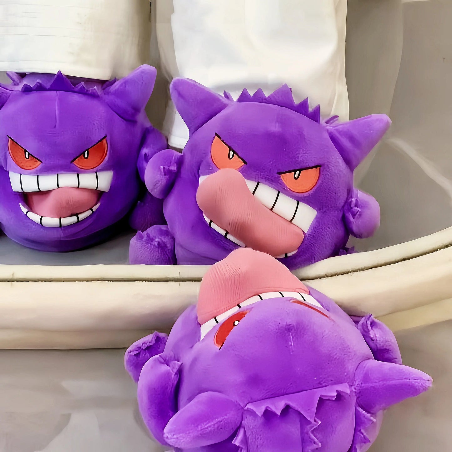 Pantuflas de Gengar que saca la lengua - Pokemon