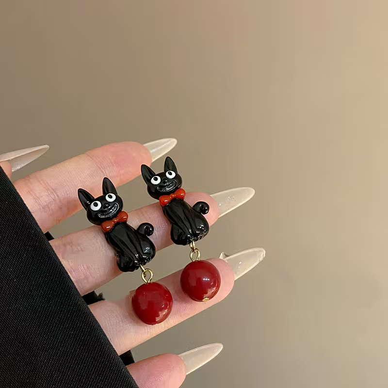2x Aretes de Gato Negro con perla roja