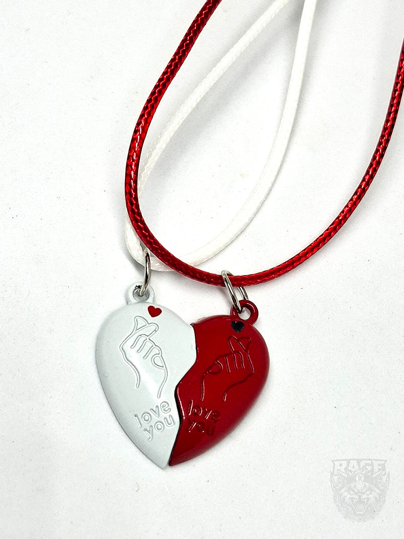 2x Collares de Corazón Rojo y Blanco con imanes - Para parejas o BFF