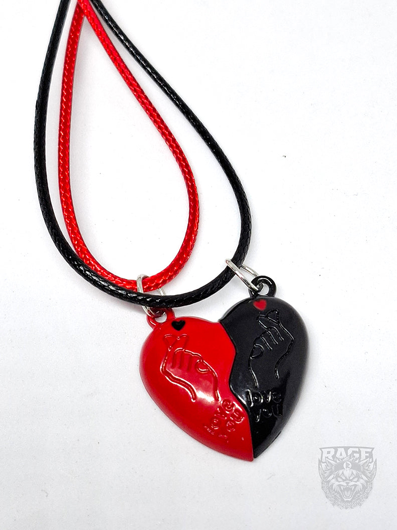 2x Collares de Corazón Rojo y Negro con imanes - Para parejas o BFF
