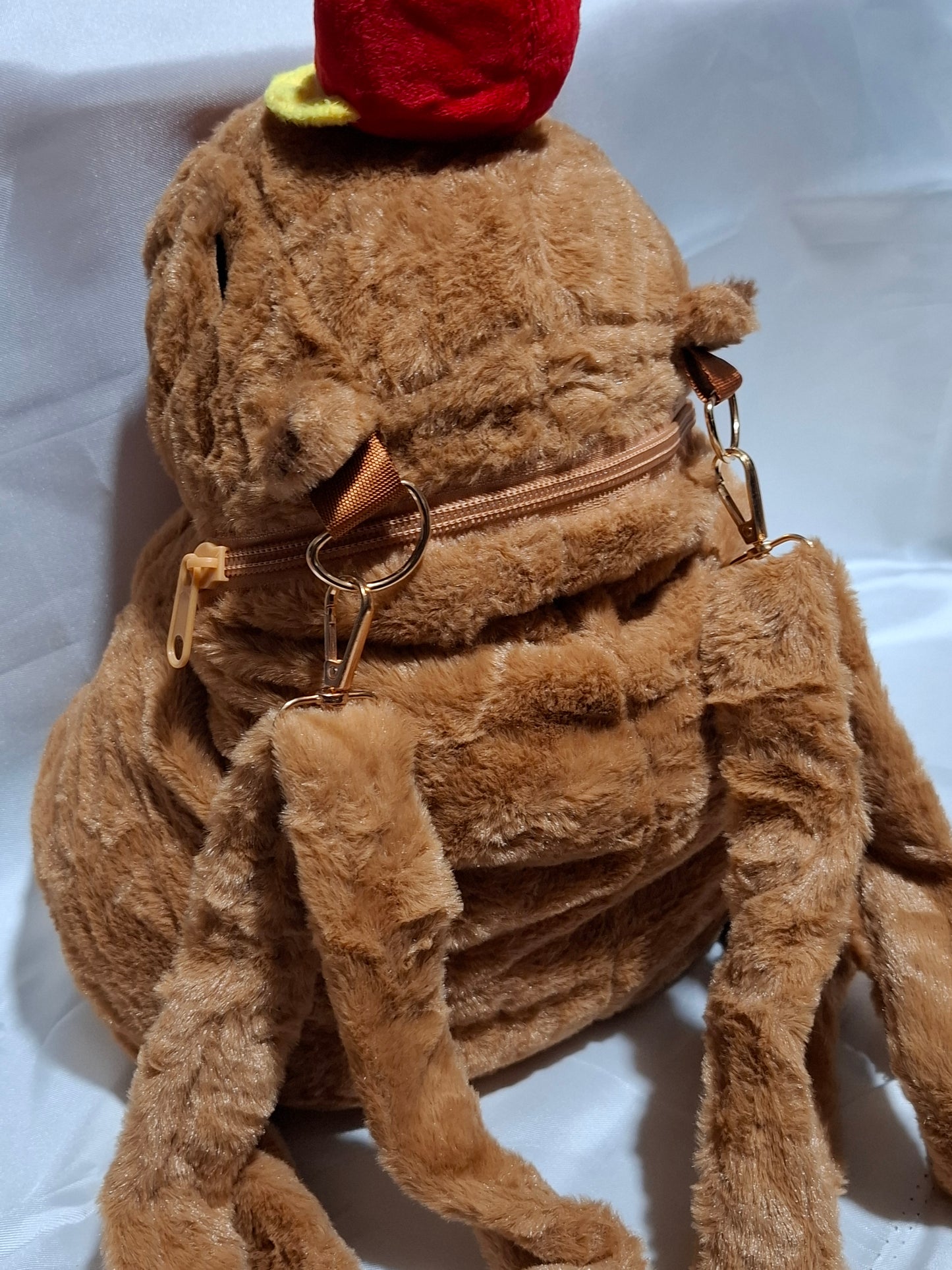 Mochila de peluche de Capibara Trabajando en Wcdonalds