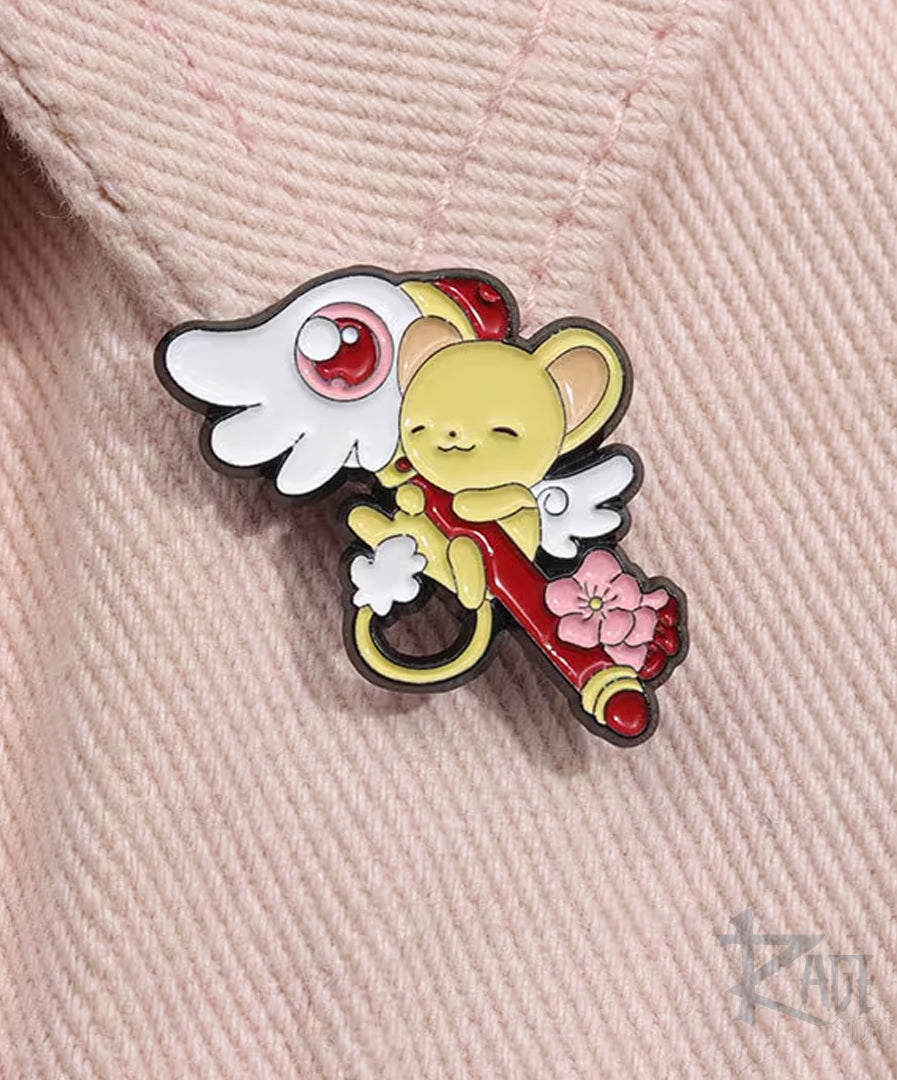 Pin Kero abrasando el bastón del sello - Sakura Card Captor
